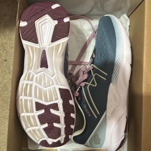 Karhu women’s running shoes